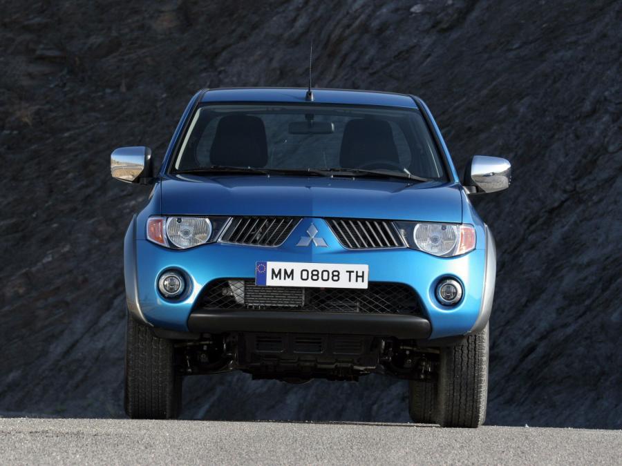  Mitsubishi L200 4Life Club Cab 2006 года  (фото 6 из 9)